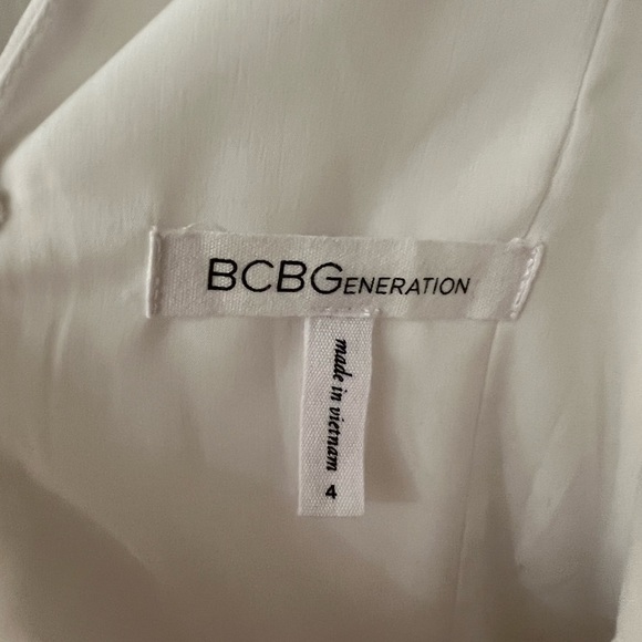 White dress BCBG - Picture 4 of 5